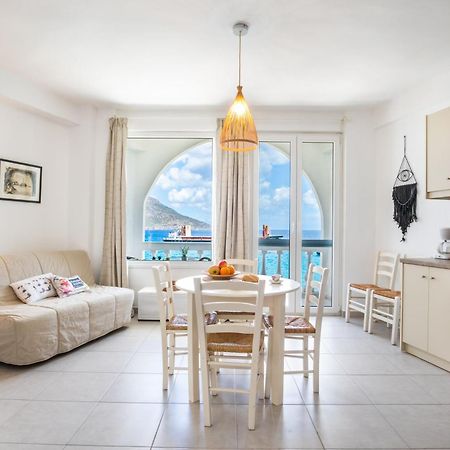 Mimis & Connie 1 Apartment Karpathos Ngoại thất bức ảnh