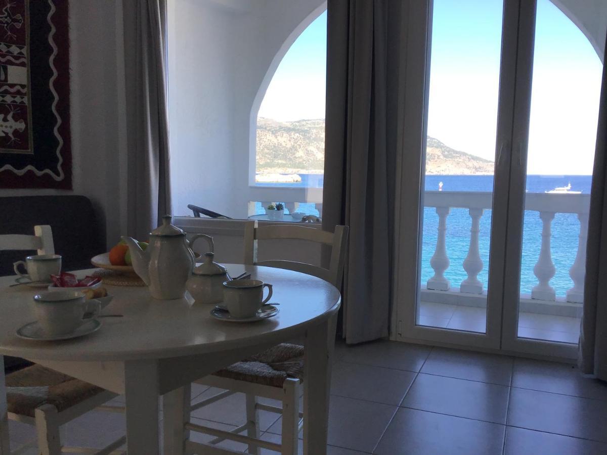 Mimis & Connie 1 Apartment Karpathos Ngoại thất bức ảnh
