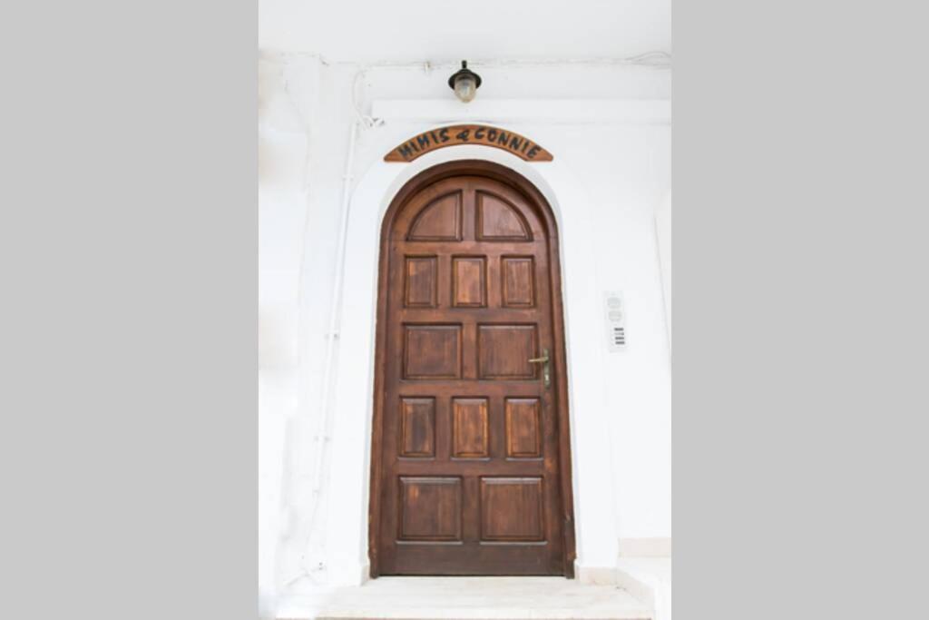 Mimis & Connie 1 Apartment Karpathos Ngoại thất bức ảnh