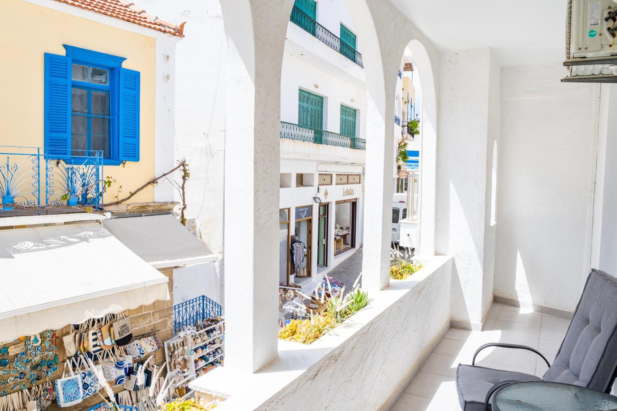 Mimis & Connie 1 Apartment Karpathos Ngoại thất bức ảnh