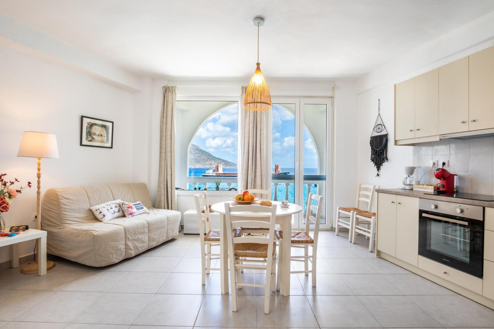Mimis & Connie 1 Apartment Karpathos Ngoại thất bức ảnh